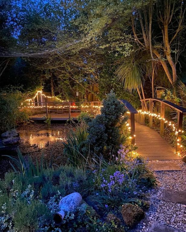 'Monktonmead Lodge' In Secluded Setting, With Private Indoor Pool. ライド エクステリア 写真