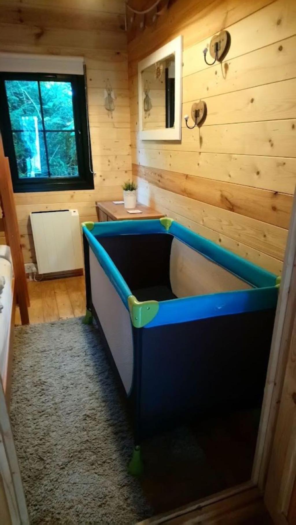 'Monktonmead Lodge' In Secluded Setting, With Private Indoor Pool. ライド エクステリア 写真